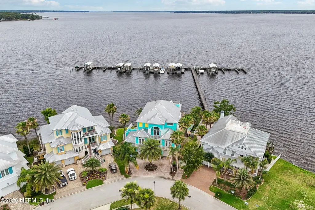 94 Yacht Club Green Cove Springs FL 32043