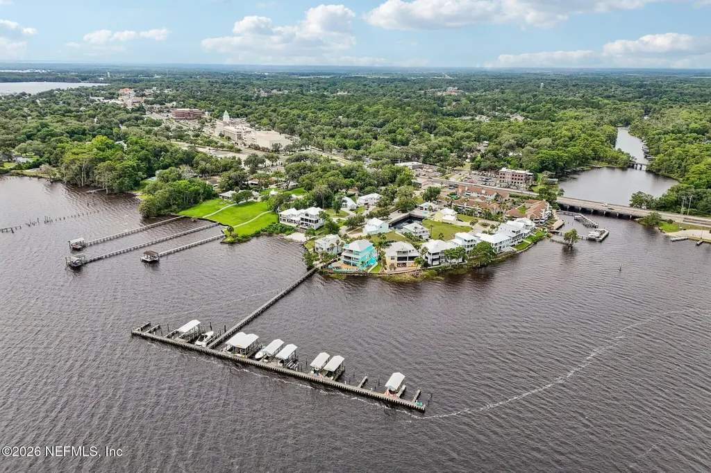 94 Yacht Club Green Cove Springs FL 32043