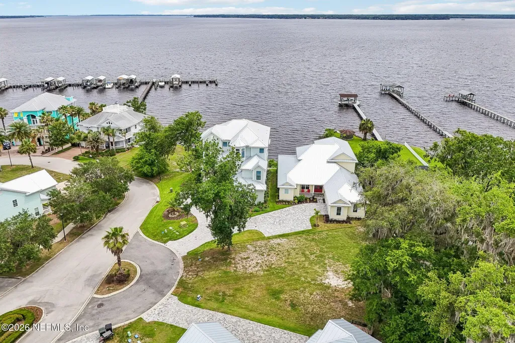 94 Yacht Club Green Cove Springs FL 32043