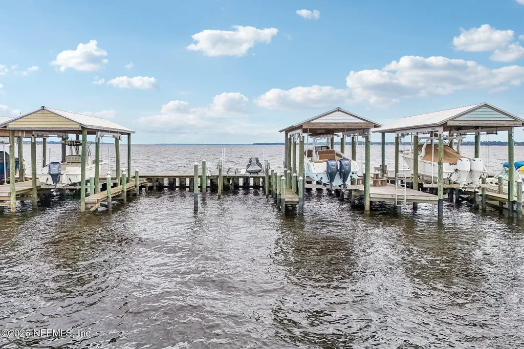 94 Yacht Club Green Cove Springs FL 32043