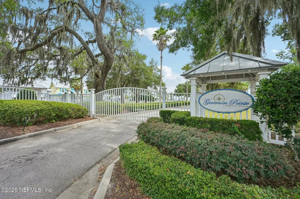 94 Yacht Club Green Cove Springs FL 32043