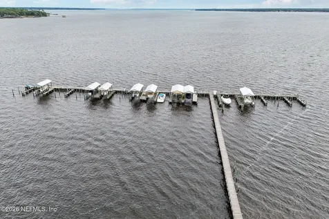 94 Yacht Club Green Cove Springs FL 32043