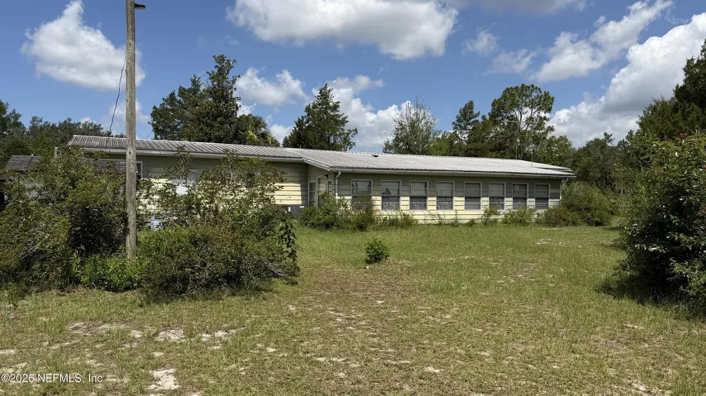 304 Dawn Avenue Interlachen FL 32148