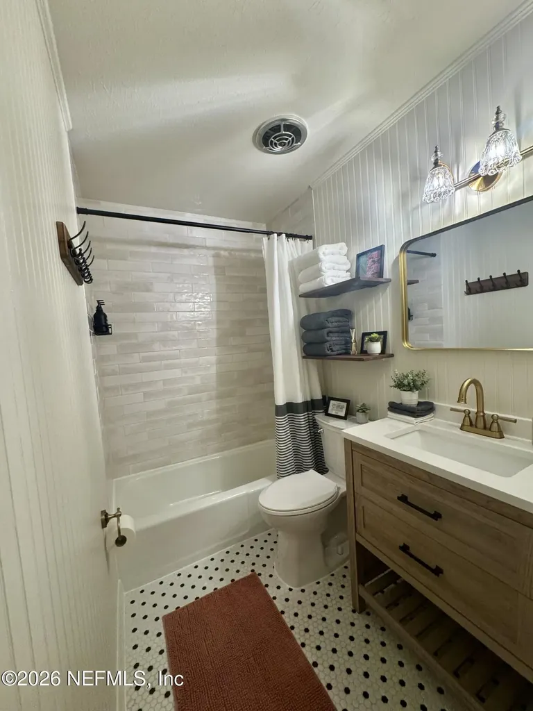 22 Comares Avenue St. Augustine FL 32080