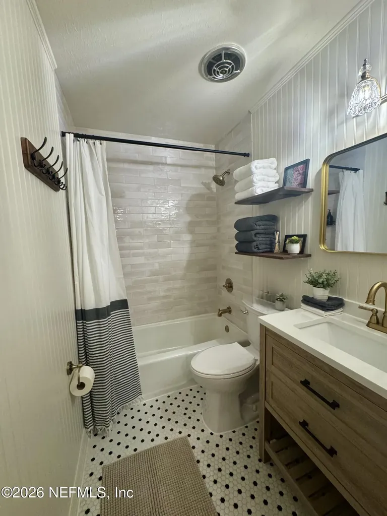 22 Comares Avenue St. Augustine FL 32080