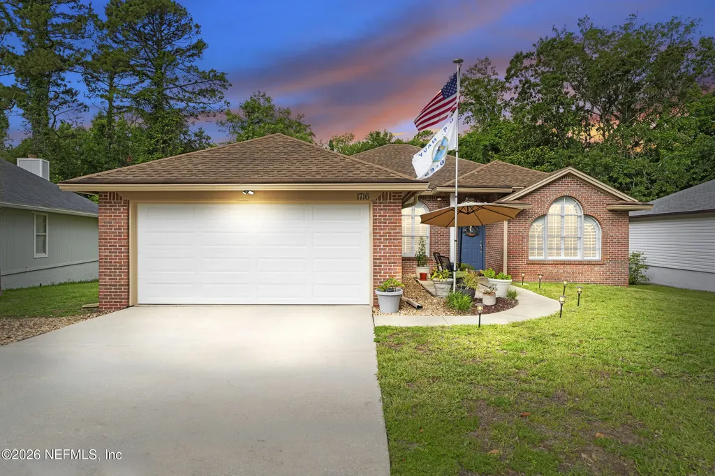 1716 Chandelier Circle W Jacksonville FL 32225