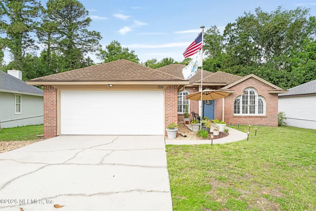 1716 Chandelier Circle W Jacksonville FL 32225