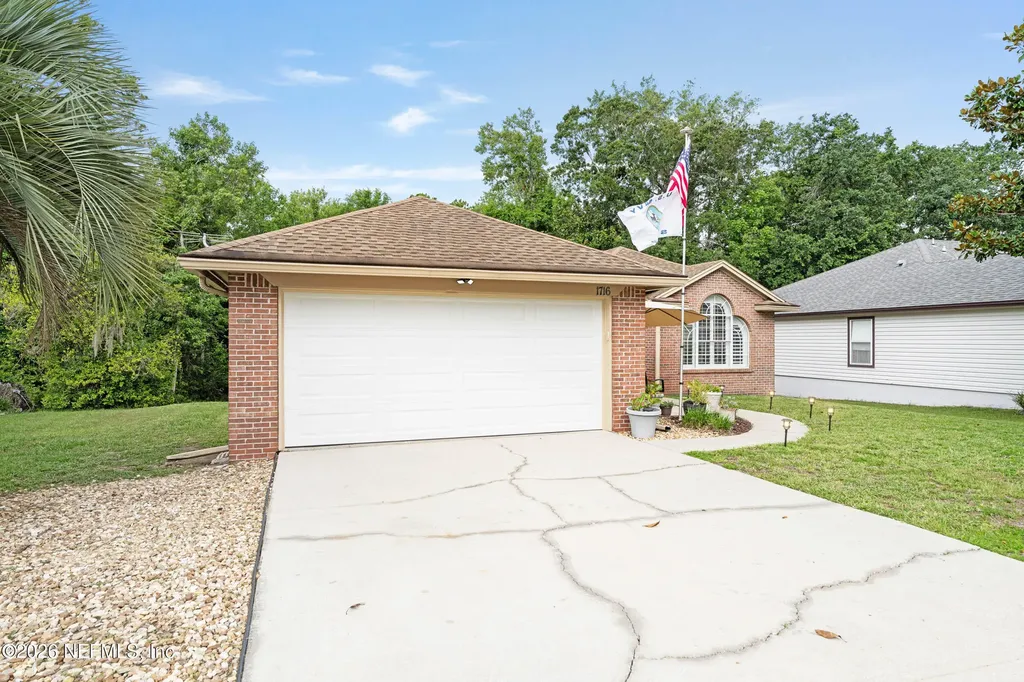 1716 Chandelier Circle W Jacksonville FL 32225