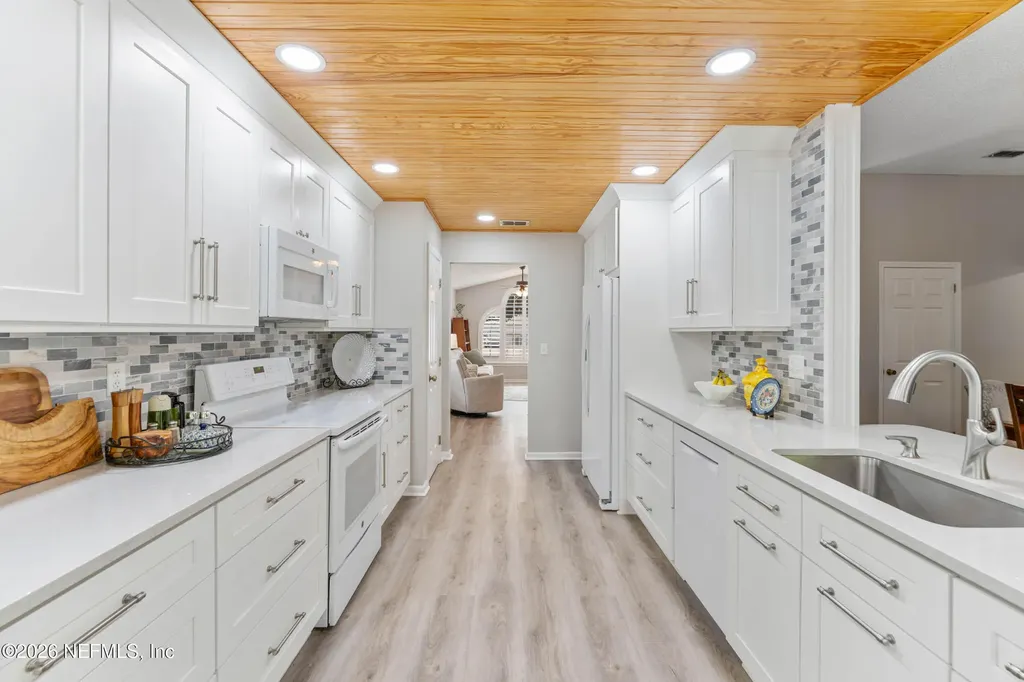 1716 Chandelier Circle W Jacksonville FL 32225