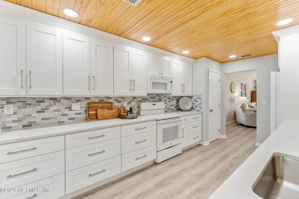 1716 Chandelier Circle W Jacksonville FL 32225