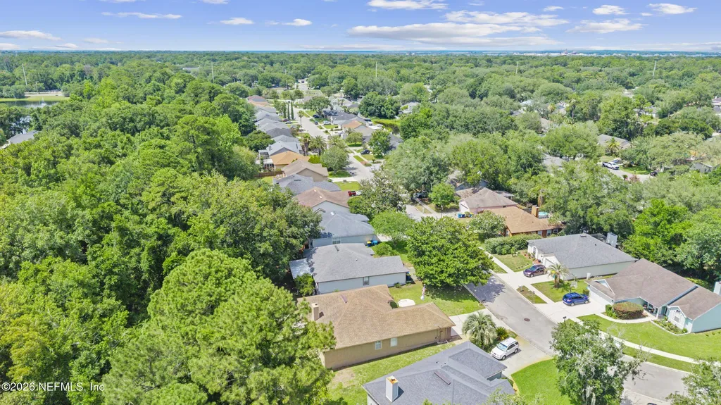 1716 Chandelier Circle W Jacksonville FL 32225