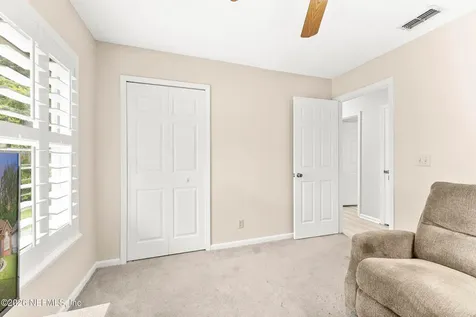 1716 Chandelier Circle W Jacksonville FL 32225