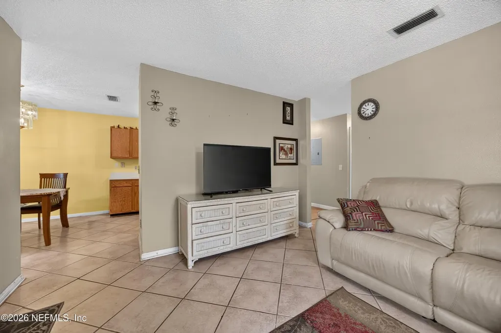 5375 Dodge Road Jacksonville FL 32209