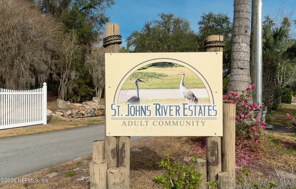 102 Pine Lake Drive Satsuma FL 32189