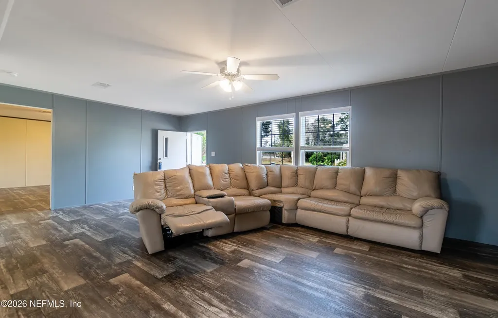 102 Pine Lake Drive Satsuma FL 32189