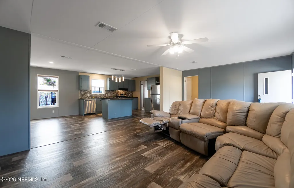 102 Pine Lake Drive Satsuma FL 32189