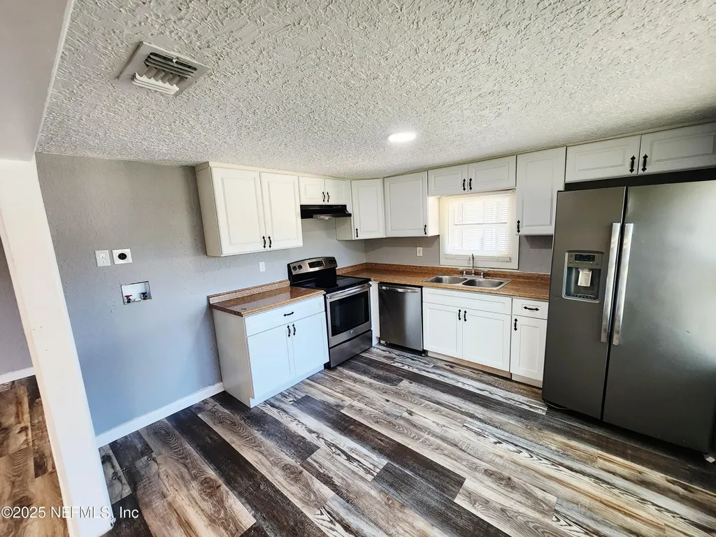 3238 Townsend Boulevard Jacksonville FL 32277