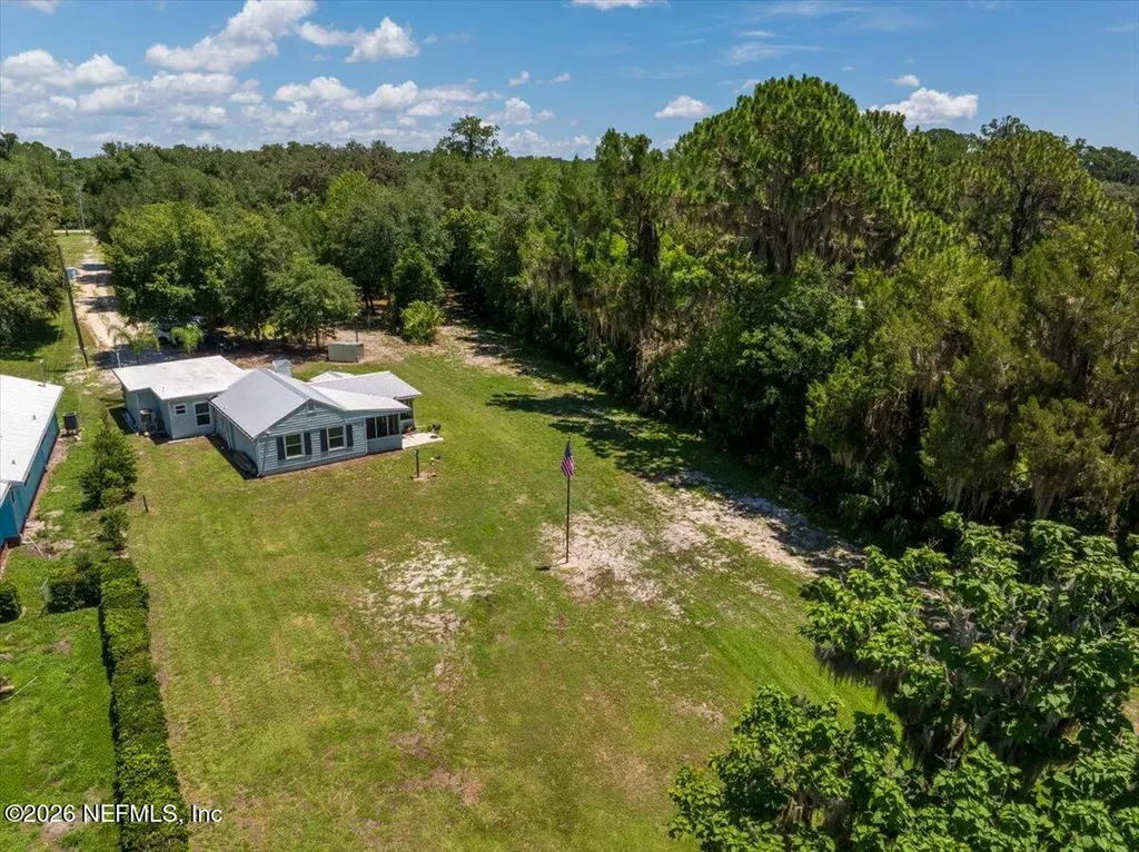 1523 County Road 309 Georgetown FL 32139