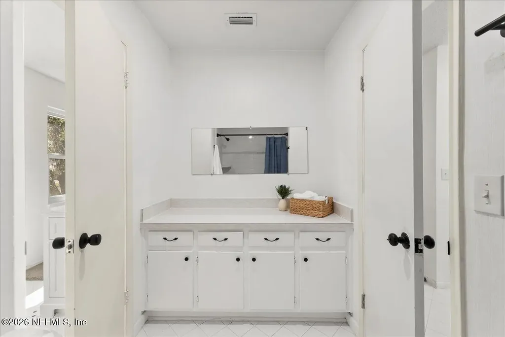 8140 Sutton Place E Jacksonville FL 32217