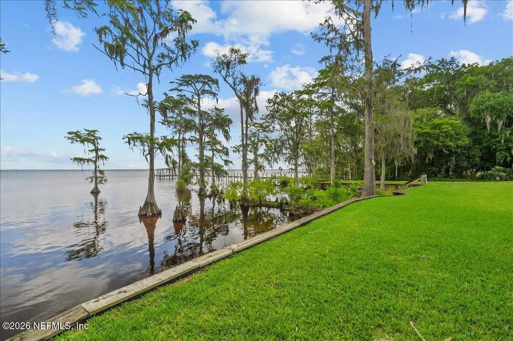 316 Riviera Drive Crescent City FL 32112