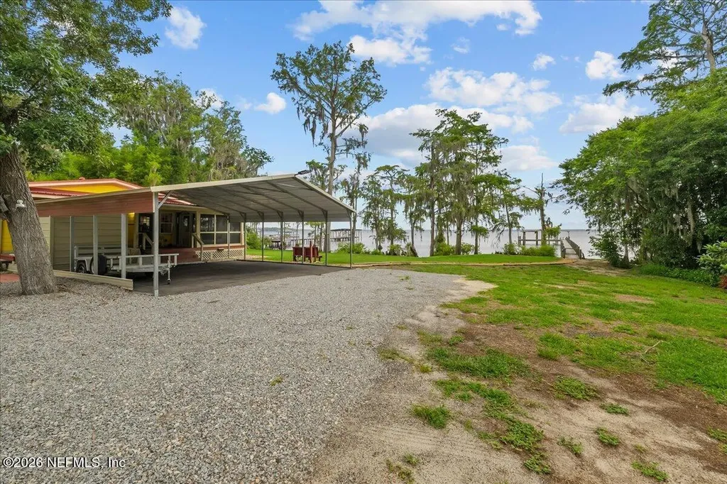 316 Riviera Drive Crescent City FL 32112