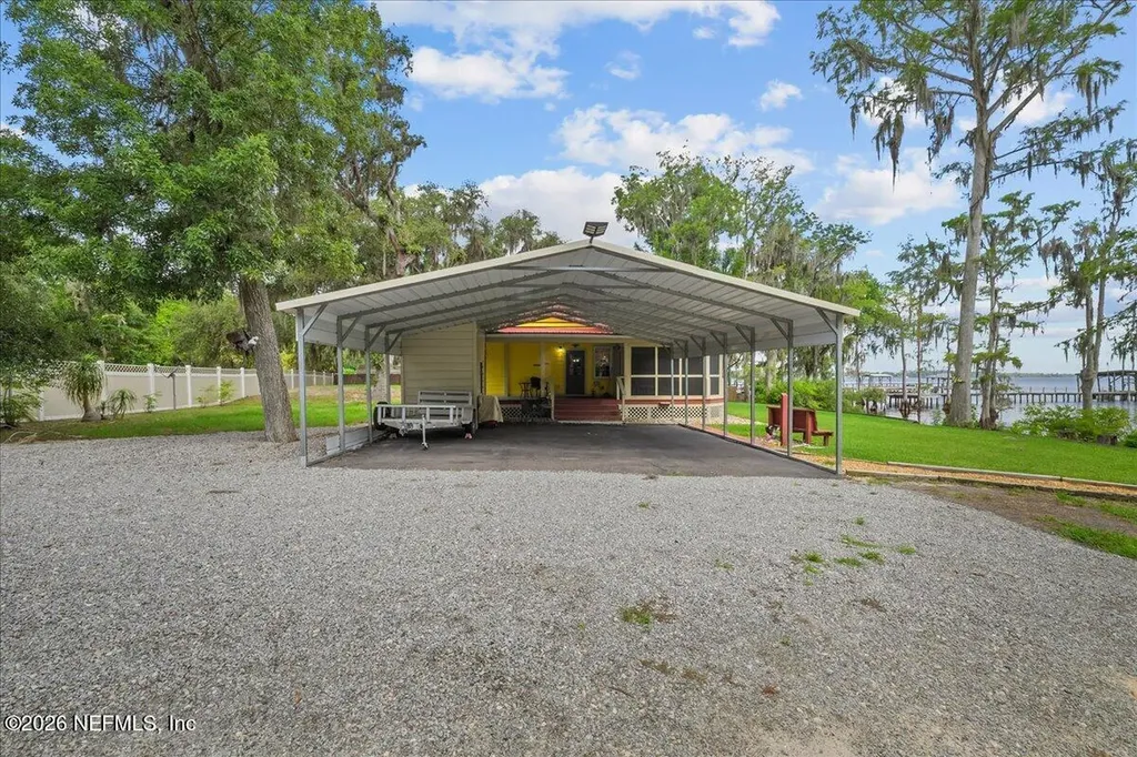 316 Riviera Drive Crescent City FL 32112