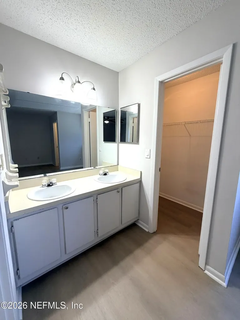 5646 Pinebay Circle S Jacksonville FL 32244