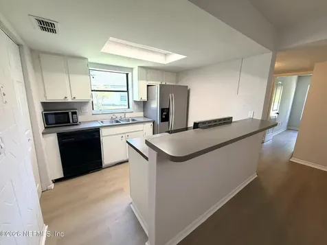 5646 Pinebay Circle S Jacksonville FL 32244