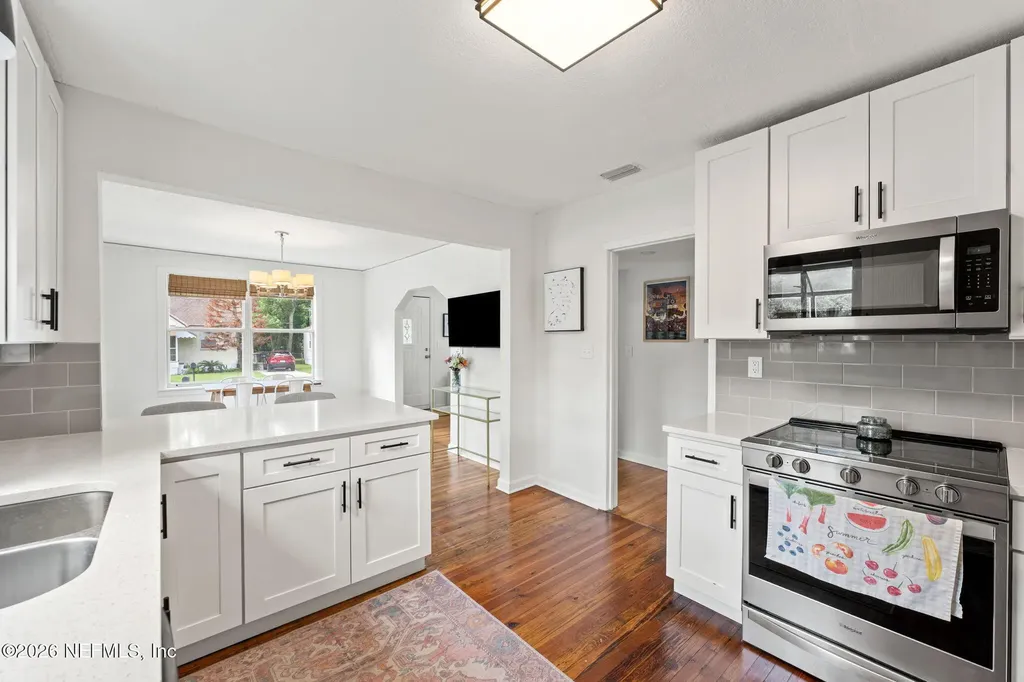 4823 Kerle Jacksonville FL 32205