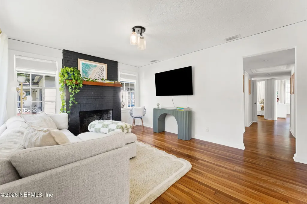4823 Kerle Jacksonville FL 32205