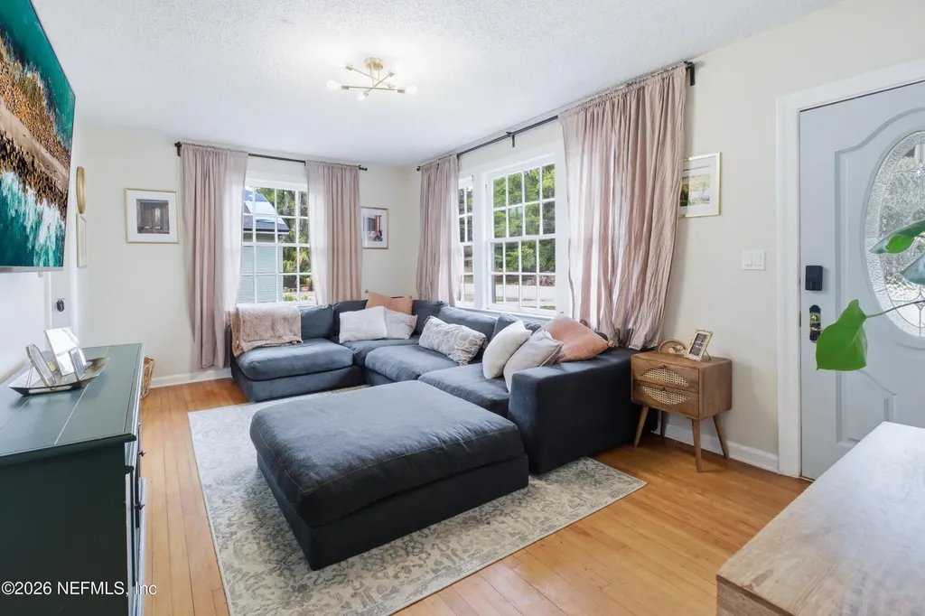 4224 Redwood Avenue Jacksonville FL 32207