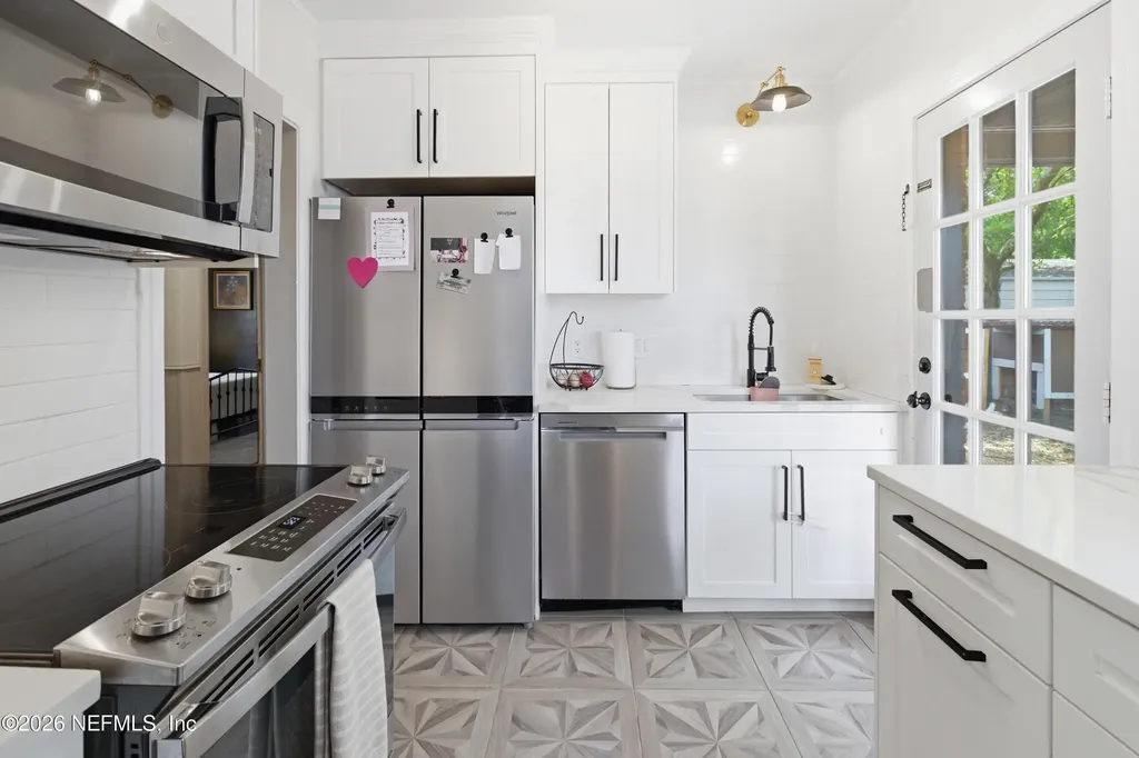 4224 Redwood Avenue Jacksonville FL 32207