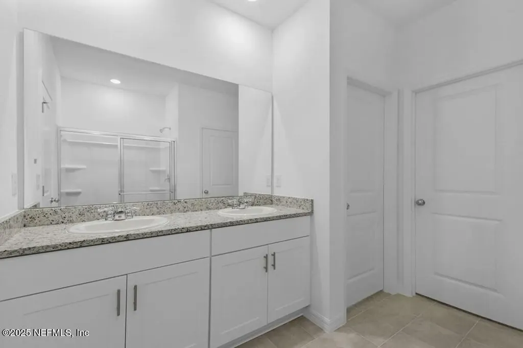 8142 Archibald Terrace Jacksonville FL 32219