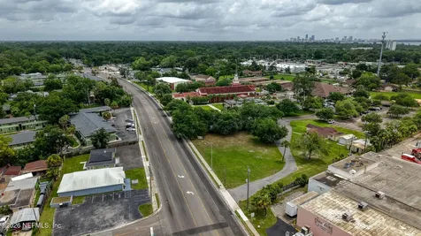 1824 Blanding Boulevard Jacksonville FL 32210