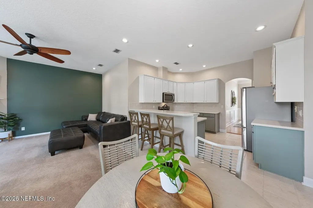 561 E Silverthorn Lane Ponte Vedra FL 32081