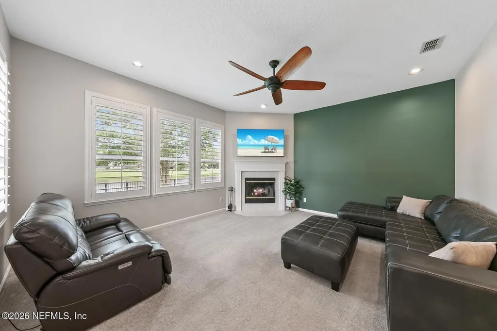 561 E Silverthorn Lane Ponte Vedra FL 32081