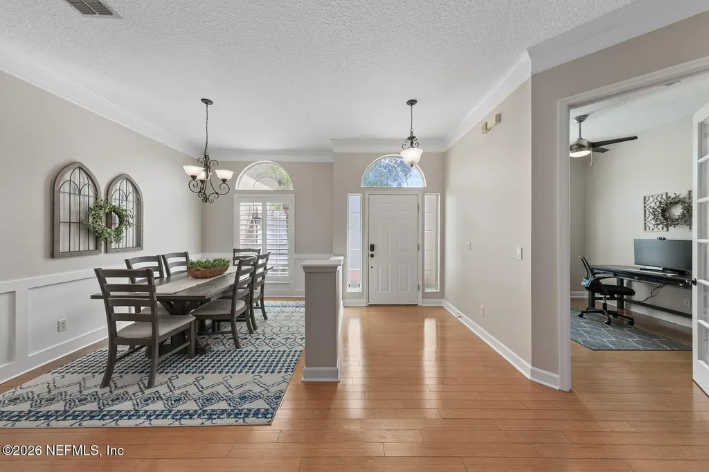 561 E Silverthorn Lane Ponte Vedra FL 32081