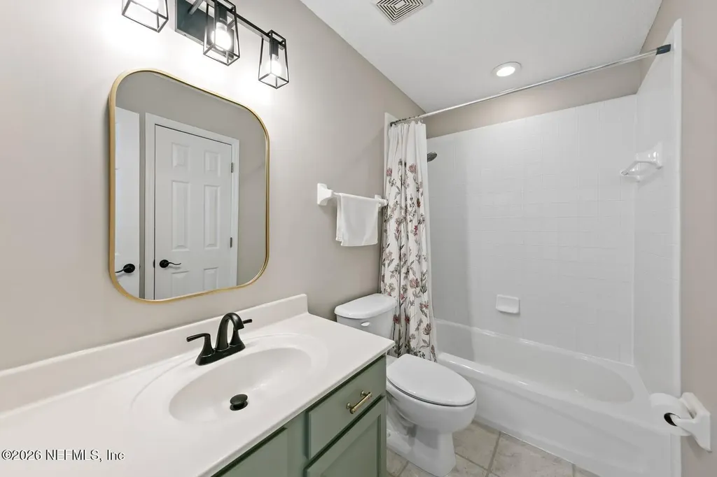 561 E Silverthorn Lane Ponte Vedra FL 32081