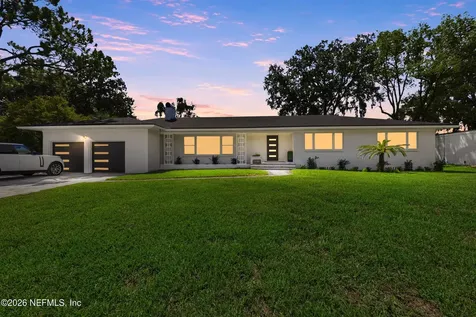 2348 Smullian Trail N Jacksonville FL 32217