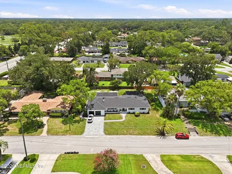 2348 Smullian Trail N Jacksonville FL 32217