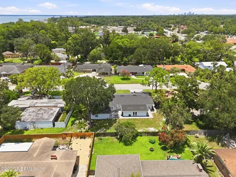 2348 Smullian Trail N Jacksonville FL 32217