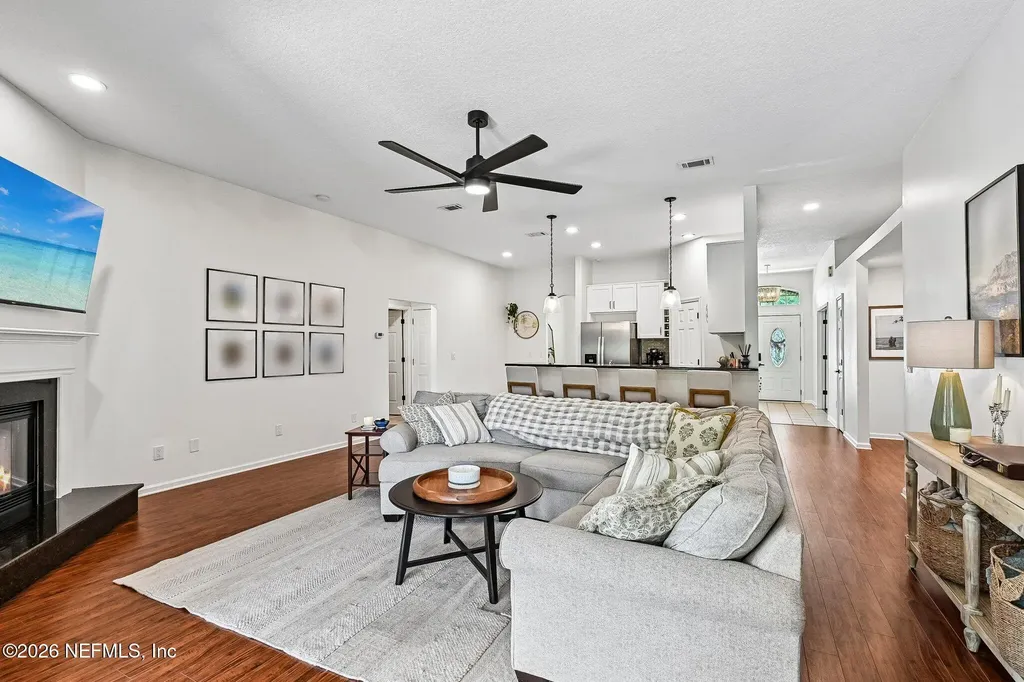 7920 Vivera Court Jacksonville FL 32244