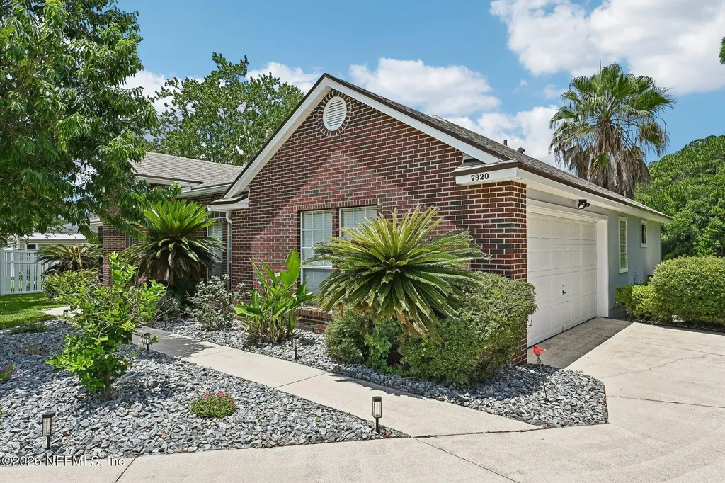7920 Vivera Court Jacksonville FL 32244