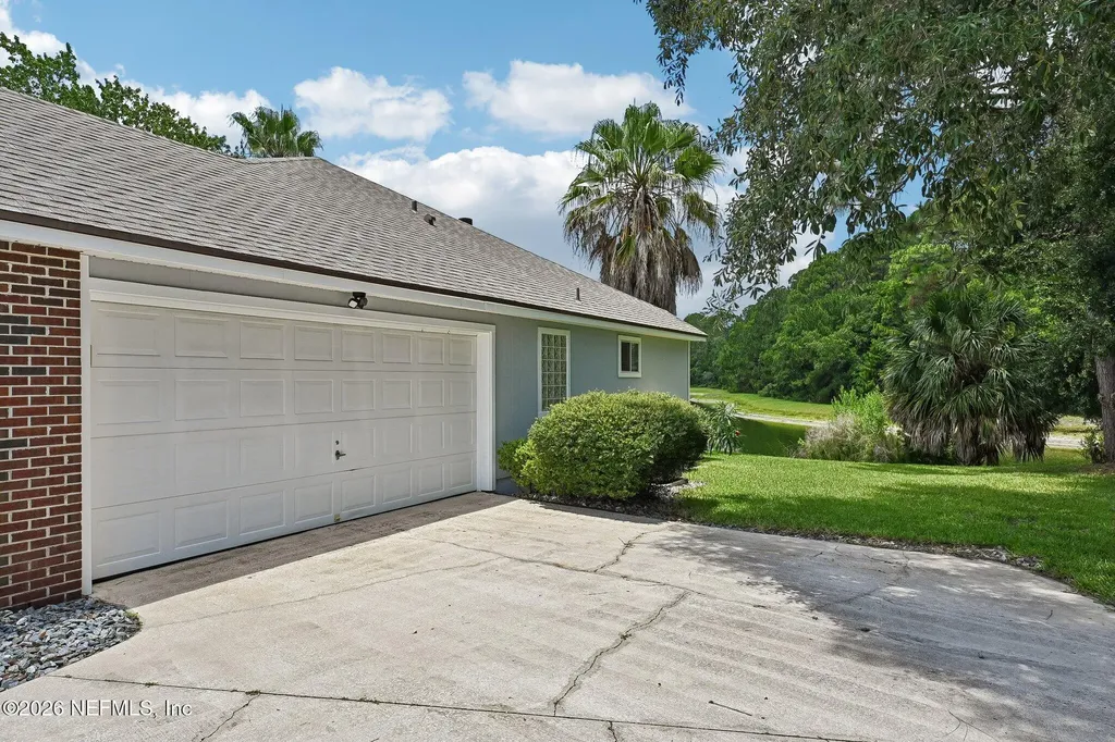 7920 Vivera Court Jacksonville FL 32244