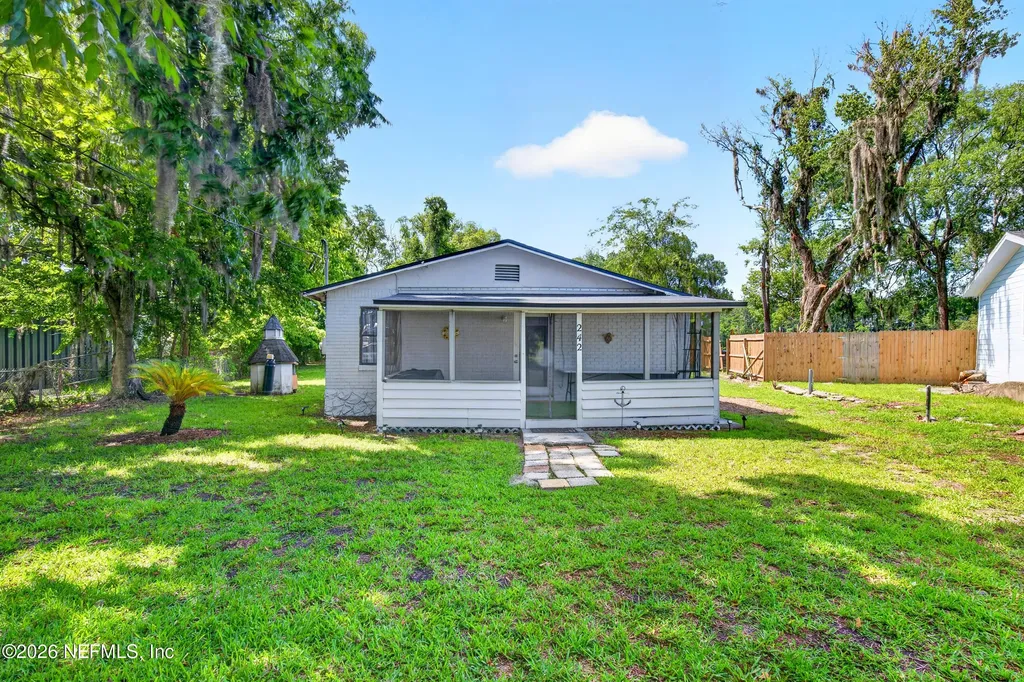 242 Holly Court Jacksonville FL 32218