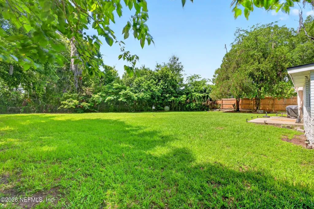 242 Holly Court Jacksonville FL 32218