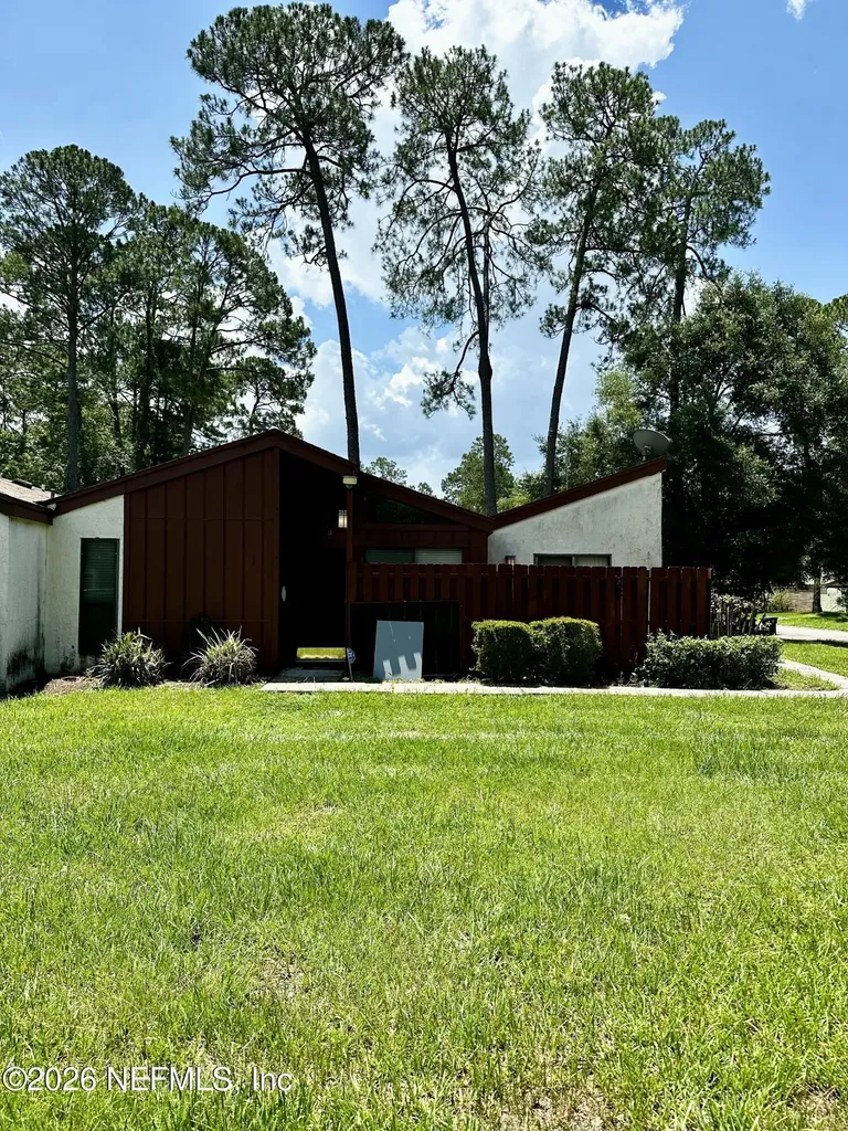 2451 Whispering Woods Boulevard Jacksonville FL 32246