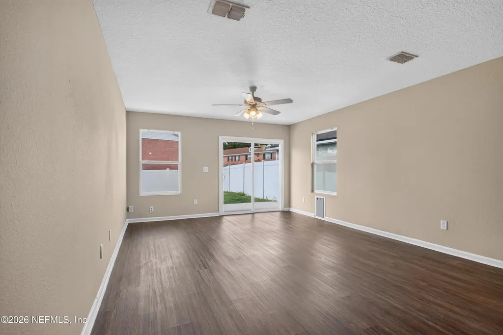7253 Townsend Village Court Jacksonville FL 32277