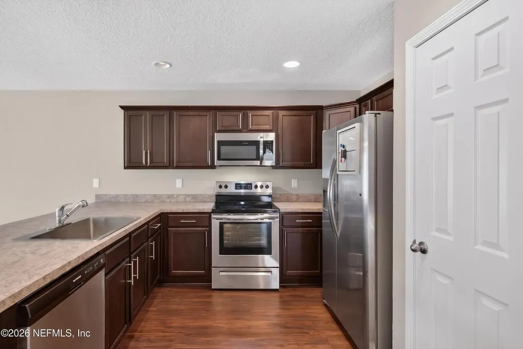 7253 Townsend Village Court Jacksonville FL 32277
