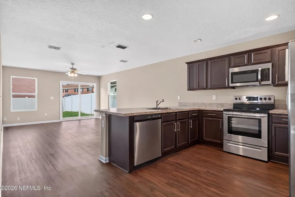 7253 Townsend Village Court Jacksonville FL 32277